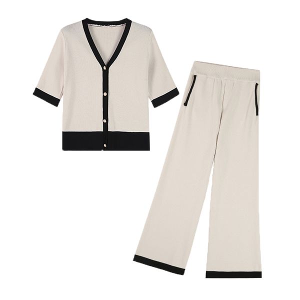spring summer hit color knit 2 piece set women v neck single-breasted cardigan + wide-leg pants set 2pcs knitted suit 210515, White
spring summer hit color knit 2 piece set women v neck single-breasted cardigan + wide-leg pants set 2pcs knitted suit 210515, White