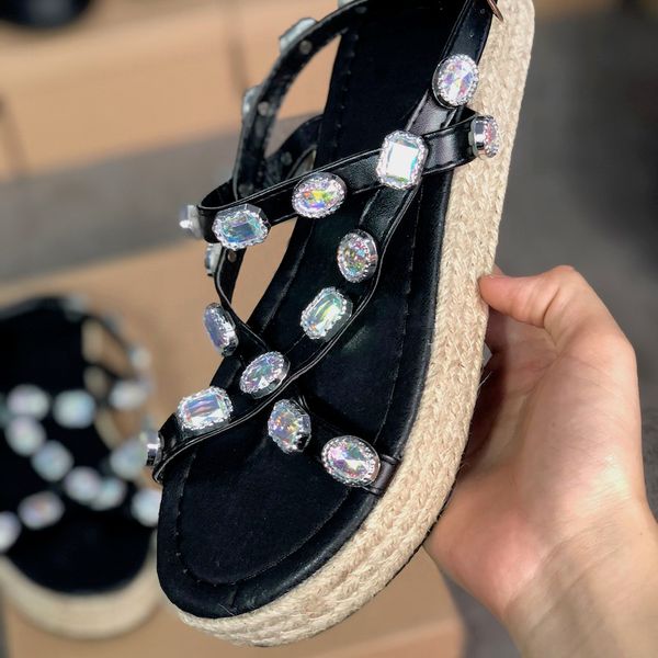 women espadrilles flat sandals comfortable thick bottom platform shoes summer black glitter studs crystal slides fashion outdoor beach slipp
women espadrilles flat sandals comfortable thick bottom platform shoes summer black glitter studs crystal slides fashion outdoor beach slipp