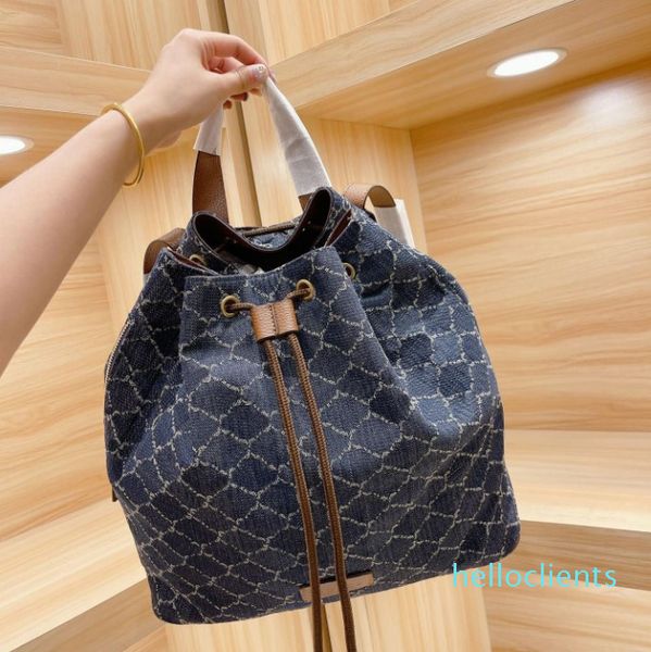 fashion backpack women backpacks nice school bag handbag large quantity product letter print high quanlity cowhide fabric material
fashion backpack women backpacks nice school bag handbag large quantity product letter print high quanlity cowhide fabric material