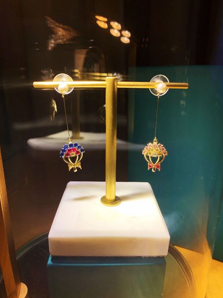 stud earrings t family caibao air balloon with s925 silver ear nails, Golden;silver
stud earrings t family caibao air balloon with s925 silver ear nails, Golden;silver