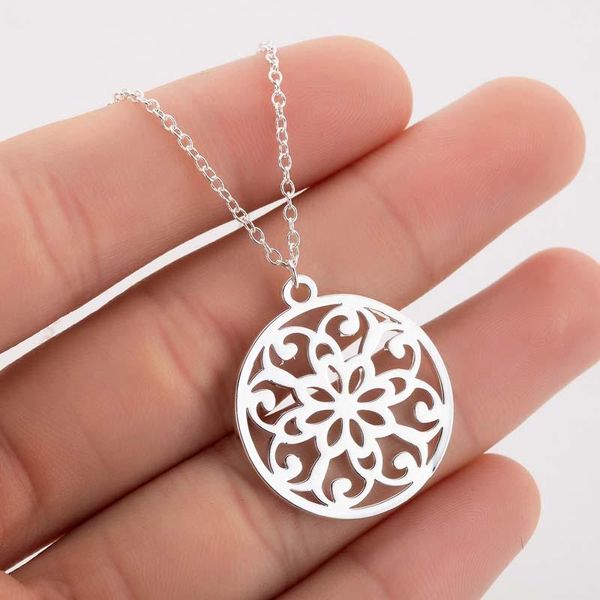 pendant necklaces hollow window grille flower necklace pendants for women simple design stylish stainless steel jewelry drop, Silver
pendant necklaces hollow window grille flower necklace pendants for women simple design stylish stainless steel jewelry drop, Silver