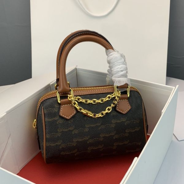 mini embroidery boston pillow bag ladies crossbody chain handbag leather binding fabric lining zipper locking shoulder strap
mini embroidery boston pillow bag ladies crossbody chain handbag leather binding fabric lining zipper locking shoulder strap
