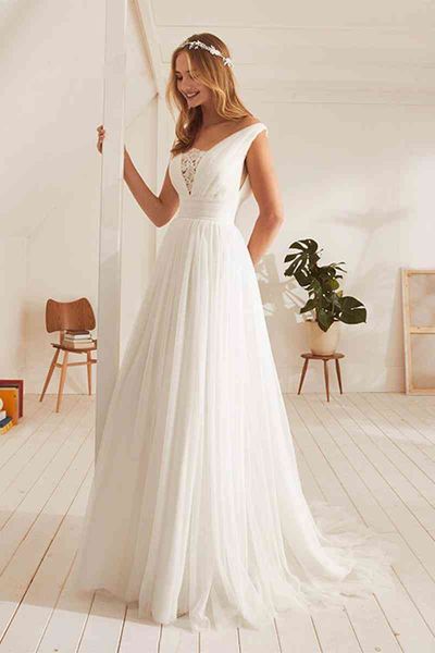 simple wedding dress beach v neck a-line tulle white ivory wedding gowns plus size bride dress vestido de noiva bride dresses
simple wedding dress beach v neck a-line tulle white ivory wedding gowns plus size bride dress vestido de noiva bride dresses