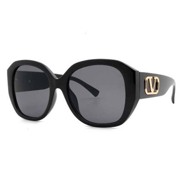 2021 summer 2021 new european and american stars with the same fashion sunglasses ladies frog mirror a520, White;black
2021 summer 2021 new european and american stars with the same fashion sunglasses ladies frog mirror a520, White;black