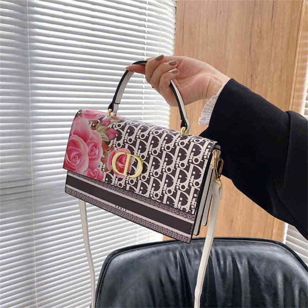 Backpack Women's Bag Color Spray Painting Letter Printing Trend Messenger Fashion Horizontal Version Small Handbag, Black;red
Backpack Women's Bag Color Spray Painting Letter Printing Trend Messenger Fashion Horizontal Version Small Handbag, Black;red
