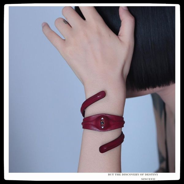 bangle sexmara punk goth rock personality eyes handmade cowhide leather collar clavicle chain bracelet for women girls party jewelry, Black
bangle sexmara punk goth rock personality eyes handmade cowhide leather collar clavicle chain bracelet for women girls party jewelry, Black