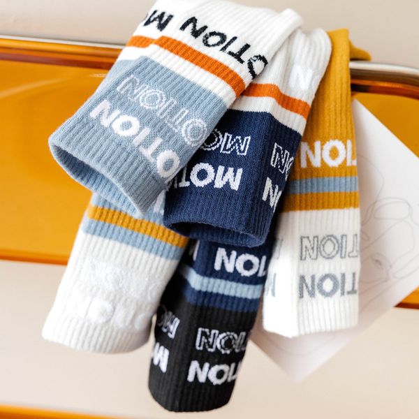 socks autumn winter pure sweat absorption and odor proof combed men's cotton socks sports versatile ins trendy tube, Black;white
socks autumn winter pure sweat absorption and odor proof combed men's cotton socks sports versatile ins trendy tube, Black;white