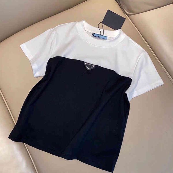2022 factory wholesale new summer black and white color contrast round neck short sleeve women's simple fashion thin t-shirt
2022 factory wholesale new summer black and white color contrast round neck short sleeve women's simple fashion thin t-shirt