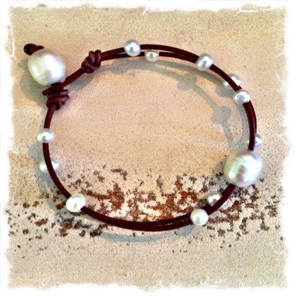 charm bracelets dongmu jewelry bohemian style natural freshwater pearl leather cord bracelet classic ms. gift handmade, Golden;silver
charm bracelets dongmu jewelry bohemian style natural freshwater pearl leather cord bracelet classic ms. gift handmade, Golden;silver