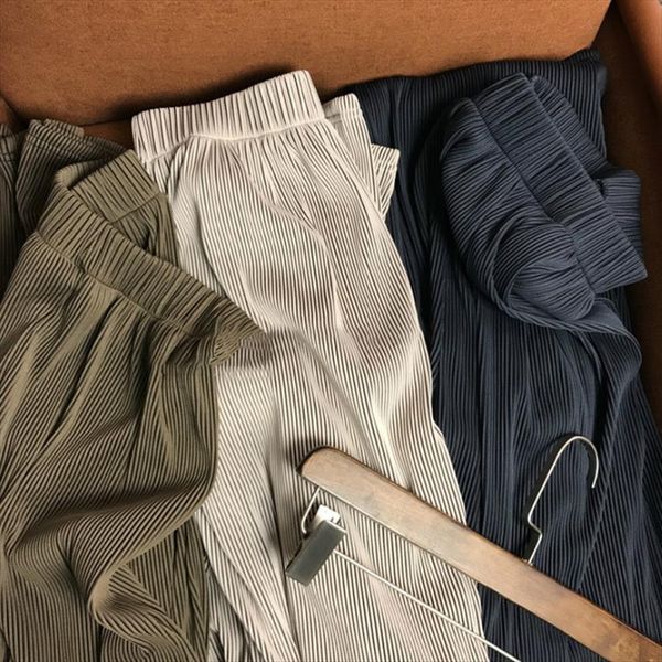 summer pleated casual ankle womens capris korean style high waist metallic draping female wide legged trousers, Black;white 
summer pleated casual ankle womens capris korean style high waist metallic draping female wide legged trousers, Black;white