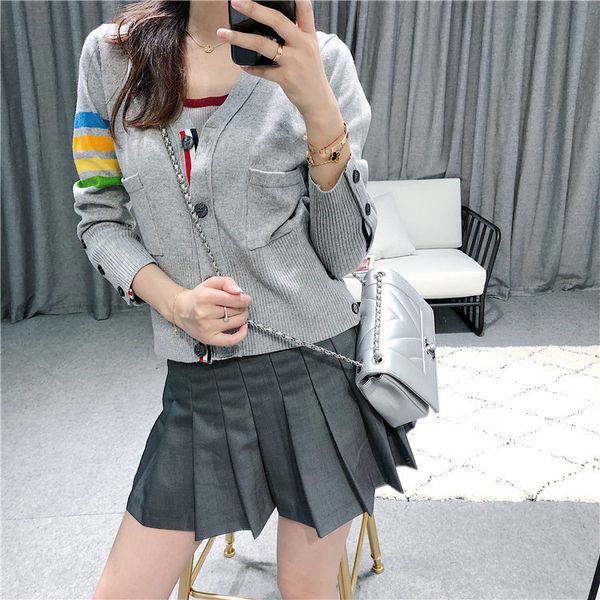 tb color cardigan 2021 spring new korean long sleeve sweater loose v-port stripe college fashion top, White;black
tb color cardigan 2021 spring new korean long sleeve sweater loose v-port stripe college fashion top, White;black