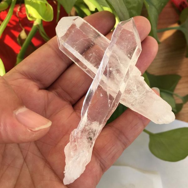 decorative objects & figurines 2pc natural white crystal single-pointed hexagonal pendant spiritual pendulum column healing stone energy
decorative objects & figurines 2pc natural white crystal single-pointed hexagonal pendant spiritual pendulum column healing stone energy