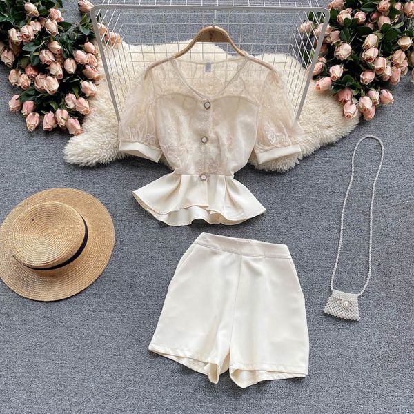 women's tracksuits 2021 fashion women v neck short sleeve sweet lace + high waist shorts two-piece summer sets s557 vgwo, Gray
women's tracksuits 2021 fashion women v neck short sleeve sweet lace + high waist shorts two-piece summer sets s557 vgwo, Gray