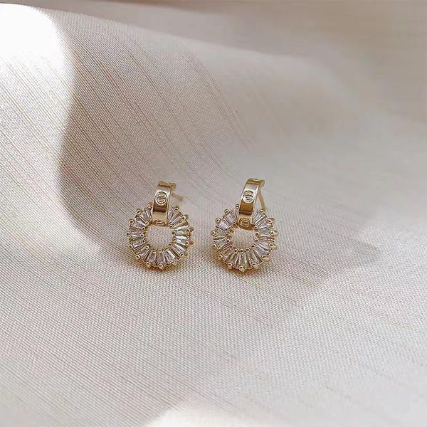 stud stylish compact delicacy circular ring zircon earring party gift wedding banquet women's jewelry earrings 2021, Golden;silver
stud stylish compact delicacy circular ring zircon earring party gift wedding banquet women's jewelry earrings 2021, Golden;silver