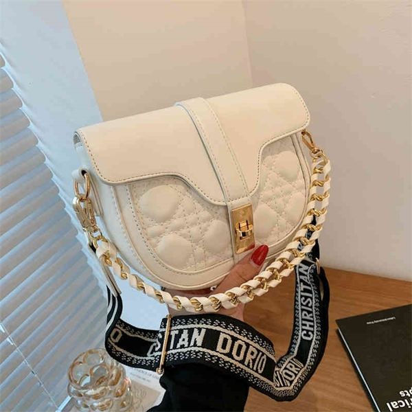 sale 90% off bag 2022 new fashion women's bag small lingge embroidered line width shoulder belt saddle messenger single
sale 90% off bag 2022 new fashion women's bag small lingge embroidered line width shoulder belt saddle messenger single