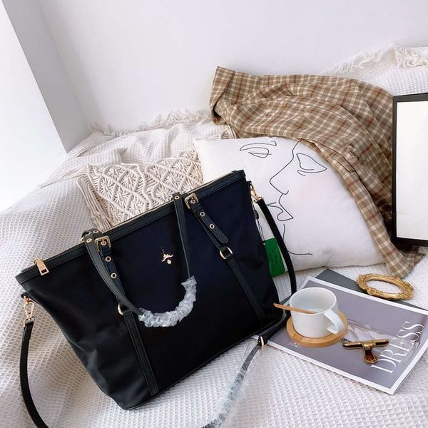 female travel backpack lapbag nylon oxford cloth single shoulder purses messenger bags woman tote luxury women handbags
female travel backpack lapbag nylon oxford cloth single shoulder purses messenger bags woman tote luxury women handbags