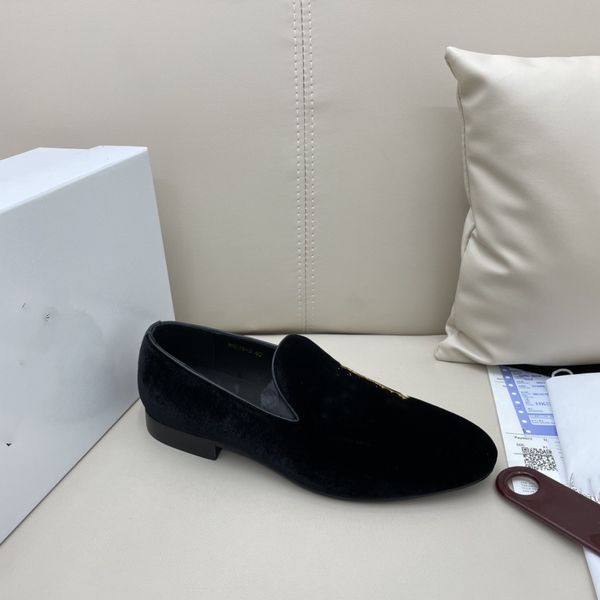2021 designer casual shoes luxury women men black leather lace up platform oversized sneakers size 1119 boots
2021 designer casual shoes luxury women men black leather lace up platform oversized sneakers size 1119 boots