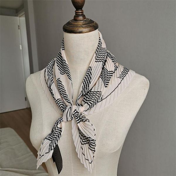 miyake pleated country style diamond stripe scarf in stock scarves, Blue;gray
miyake pleated country style diamond stripe scarf in stock scarves, Blue;gray