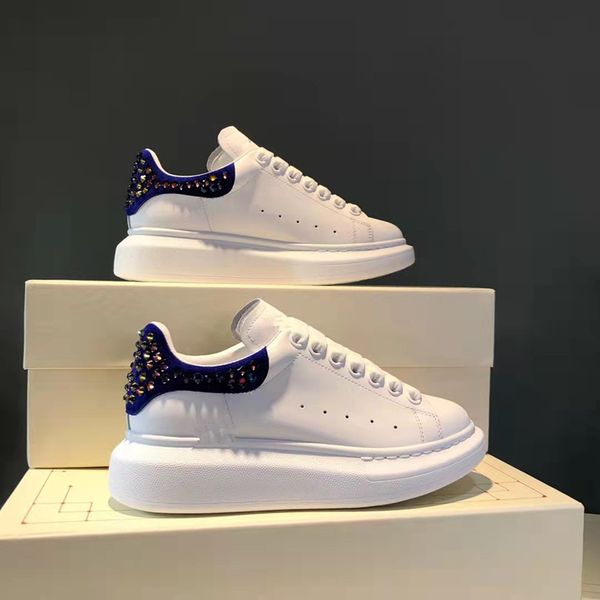 2022 fashion men shoe designer women leather lace up platform oversized sole sneakers white black mens womens luxury velvet suede
2022 fashion men shoe designer women leather lace up platform oversized sole sneakers white black mens womens luxury velvet suede