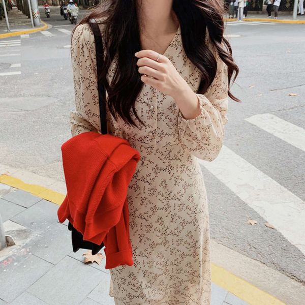 casual dresses sets buttons lace-up chiffon full mouw midi elegant random flower print women's dress 2021 sv1s, Black;gray
casual dresses sets buttons lace-up chiffon full mouw midi elegant random flower print women's dress 2021 sv1s, Black;gray
