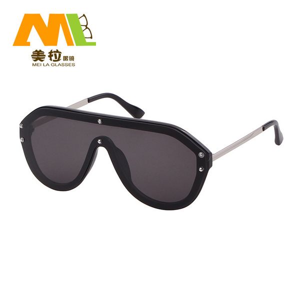 2020 new qpeclou fashion oversized one piece sunglasses women brand designer vintage rivet square sun glasses men plastic shades, White;black
2020 new qpeclou fashion oversized one piece sunglasses women brand designer vintage rivet square sun glasses men plastic shades, White;black