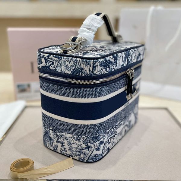 luxury designer handbags cosmetic bag large bags famous classic women ladies handbag capacity shoulder tote day clutch wallet fashion 24
luxury designer handbags cosmetic bag large bags famous classic women ladies handbag capacity shoulder tote day clutch wallet fashion 24
