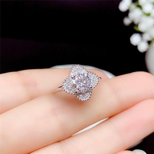 cluster rings silver 1 diamond ring round plant cut clear vvs1 test passed d color moissanite female 925 wedding jewelry, Golden;silver
cluster rings silver 1 diamond ring round plant cut clear vvs1 test passed d color moissanite female 925 wedding jewelry, Golden;silver