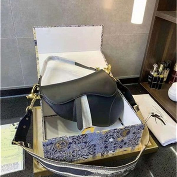cowhide saddle bags classic style unique handbag women luxurys designers handbags 2021 four colors available shoulder bag totedesigner
cowhide saddle bags classic style unique handbag women luxurys designers handbags 2021 four colors available shoulder bag totedesigner