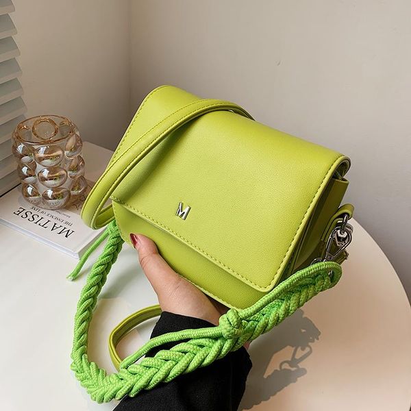 shoulder bags niche design -selling bag women 2021 fashion messenger underarm dual-use square width: 18cm
shoulder bags niche design -selling bag women 2021 fashion messenger underarm dual-use square width: 18cm