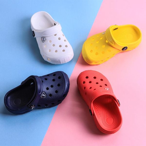 chidren sandals fashion soild color hollow out breathable baby beach slippers carved wing pattern 2021 summer non-slide shoes, Black
chidren sandals fashion soild color hollow out breathable baby beach slippers carved wing pattern 2021 summer non-slide shoes, Black