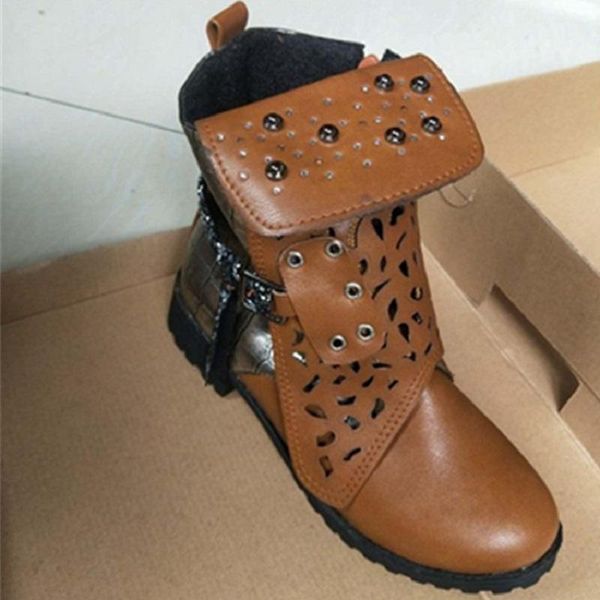 boots autumn and winter large size european american hollowed-cut cutaway short tube female rivet belt buckle boot, Black
boots autumn and winter large size european american hollowed-cut cutaway short tube female rivet belt buckle boot, Black