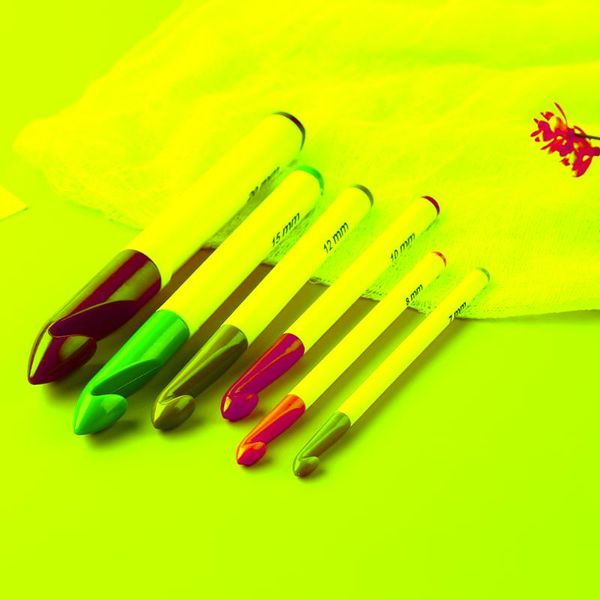 6pcs crochet hook circular knitting needles set plastic handle diy aluminum home art craft tool for weaving sewing crafts notions & tools, Black
6pcs crochet hook circular knitting needles set plastic handle diy aluminum home art craft tool for weaving sewing crafts notions & tools, Black