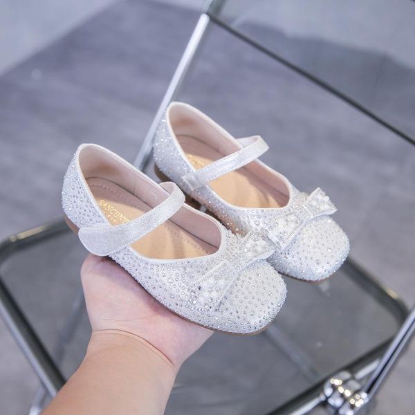flat shoes rhinestone princess 2021 fashion kids leather girls bow casual glitter children single g364, Black;grey
flat shoes rhinestone princess 2021 fashion kids leather girls bow casual glitter children single g364, Black;grey