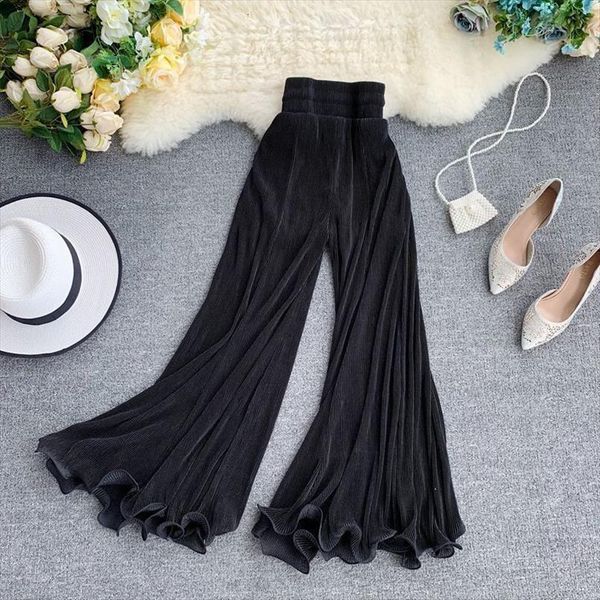 style summer wide leg flounced women capris fishtail flared elastic waist pleated air net red conditioning, Black;white
style summer wide leg flounced women capris fishtail flared elastic waist pleated air net red conditioning, Black;white