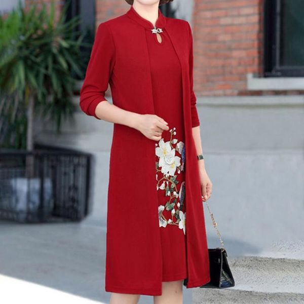 casual dresses embroidery flower fake two pieces cheongsam dress straight long sleeve stand collar mother for daily wear, Black;gray
casual dresses embroidery flower fake two pieces cheongsam dress straight long sleeve stand collar mother for daily wear, Black;gray