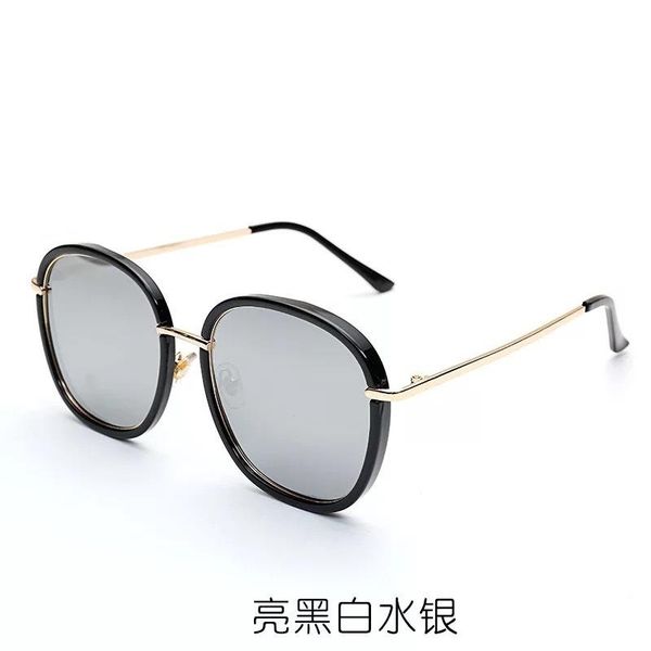 fashion sunglasses frames metal ring avant-garde men and women with the same round driving, Black
fashion sunglasses frames metal ring avant-garde men and women with the same round driving, Black