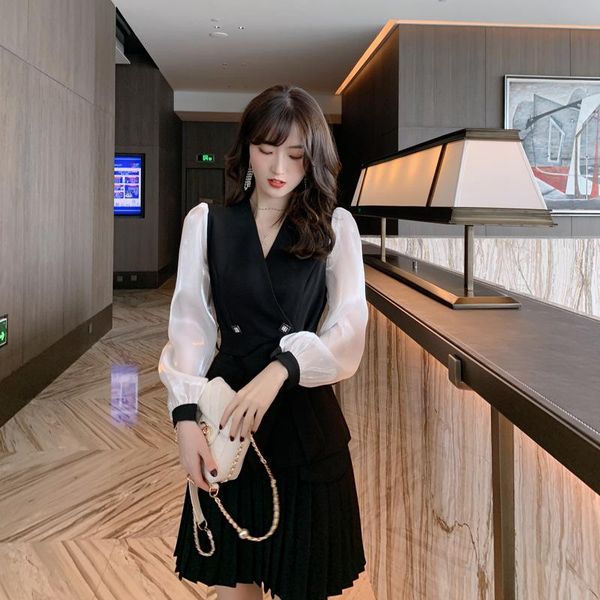women's tracksuits 2021 patchwork vintage blouse and pleated black skirt ladies two piece set autumn winter fashion 2 for women clothin, Gray
women's tracksuits 2021 patchwork vintage blouse and pleated black skirt ladies two piece set autumn winter fashion 2 for women clothin, Gray