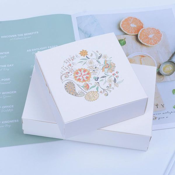 gift wrap 20pcs/lot mandala flower printed boxes cardboard box for packaging sweets macaron cookie packing cartons wholesale
gift wrap 20pcs/lot mandala flower printed boxes cardboard box for packaging sweets macaron cookie packing cartons wholesale