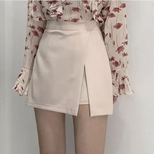 2021 new split half skirt womens thin high waist a-line package hip skirt temperament black skirt womens shorts dress, Black;gray
2021 new split half skirt womens thin high waist a-line package hip skirt temperament black skirt womens shorts dress, Black;gray