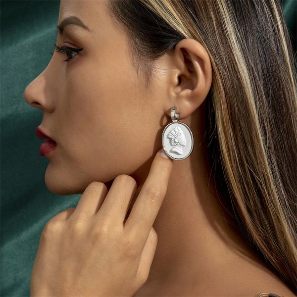 yamog women retro ellipse relief portrait earrings stud european alloy c-shaped charm earring female geometric party dress ear jewelry acces, Golden;silver
yamog women retro ellipse relief portrait earrings stud european alloy c-shaped charm earring female geometric party dress ear jewelry acces, Golden;silver