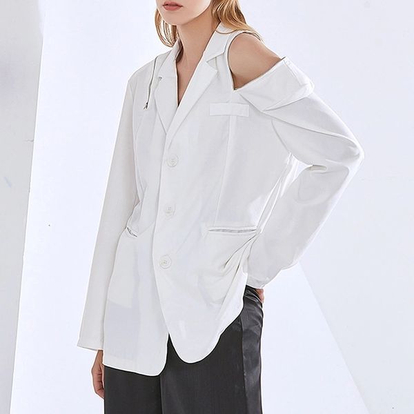 european walking show early spring long-sleeved strapless single-breasted suit, White;black
european walking show early spring long-sleeved strapless single-breasted suit, White;black