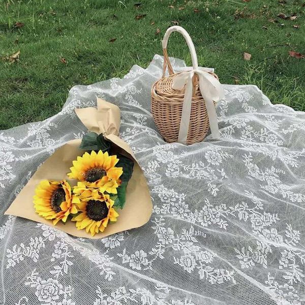 1pcs lace picnic cloth spring outing lawn mat outdoor decorative tablecloth pastoral wind mesh camping supplies pads
1pcs lace picnic cloth spring outing lawn mat outdoor decorative tablecloth pastoral wind mesh camping supplies pads