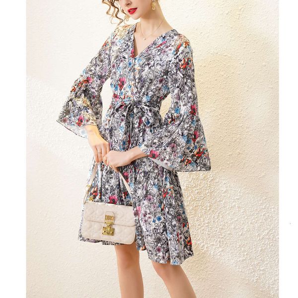 dress dressearly spring fashion lady style v-neck flared sleeve lace up waist swing cotton print, Black;gray
dress dressearly spring fashion lady style v-neck flared sleeve lace up waist swing cotton print, Black;gray
