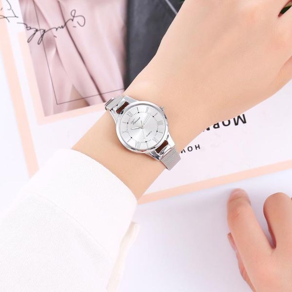 vansvar brand mujer quartz wrist watch big dial features design fashion style women watches stainless steel band 2021 b40 wristwatches, Slivery;brown
vansvar brand mujer quartz wrist watch big dial features design fashion style women watches stainless steel band 2021 b40 wristwatches, Slivery;brown