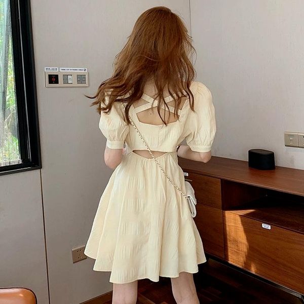 dress women yellow sweet square collar female lovely back hollow out vintage elegant puff sleeve 2021, Black;gray
dress women yellow sweet square collar female lovely back hollow out vintage elegant puff sleeve 2021, Black;gray