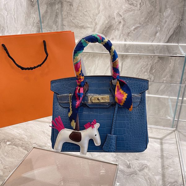 women 2021 handbags designer shoulder crossbody bag golden hardware handbag fashion lady crocodile pattern purses with pony and silk scarf
women 2021 handbags designer shoulder crossbody bag golden hardware handbag fashion lady crocodile pattern purses with pony and silk scarf