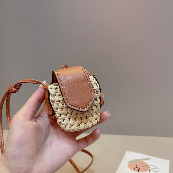 women wallet 2021 autumn new fashion ladies high-quality solid straw weaving purse coin-purse earphone bag mini shoulder bags, Red;black
women wallet 2021 autumn new fashion ladies high-quality solid straw weaving purse coin-purse earphone bag mini shoulder bags, Red;black