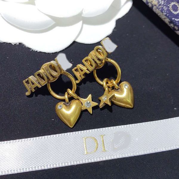vibrato with the same heart type all match personality character jewelry letter studs, Golden
vibrato with the same heart type all match personality character jewelry letter studs, Golden
