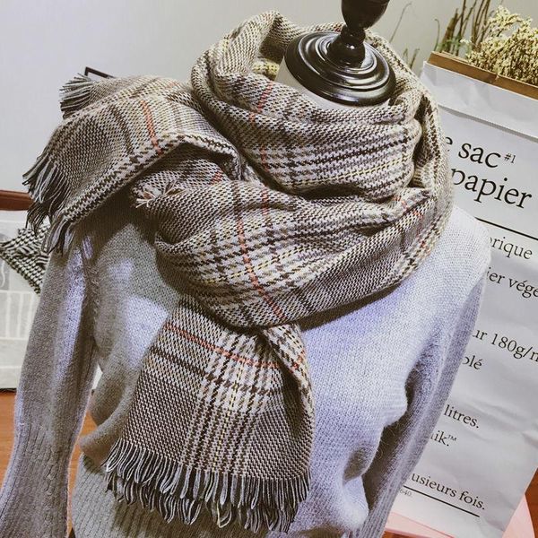 2020 autumn winter versatile student vintage british classic plaid scarf scarf women winter scarfs for ladies student fashion1, Blue;gray
2020 autumn winter versatile student vintage british classic plaid scarf scarf women winter scarfs for ladies student fashion1, Blue;gray