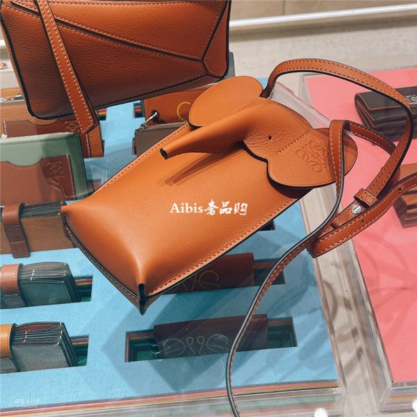 handbag hookloewe luoyiwei 21ss spring and summer new gate small mobile phone elephant french fries women's bagluggage tag
handbag hookloewe luoyiwei 21ss spring and summer new gate small mobile phone elephant french fries women's bagluggage tag